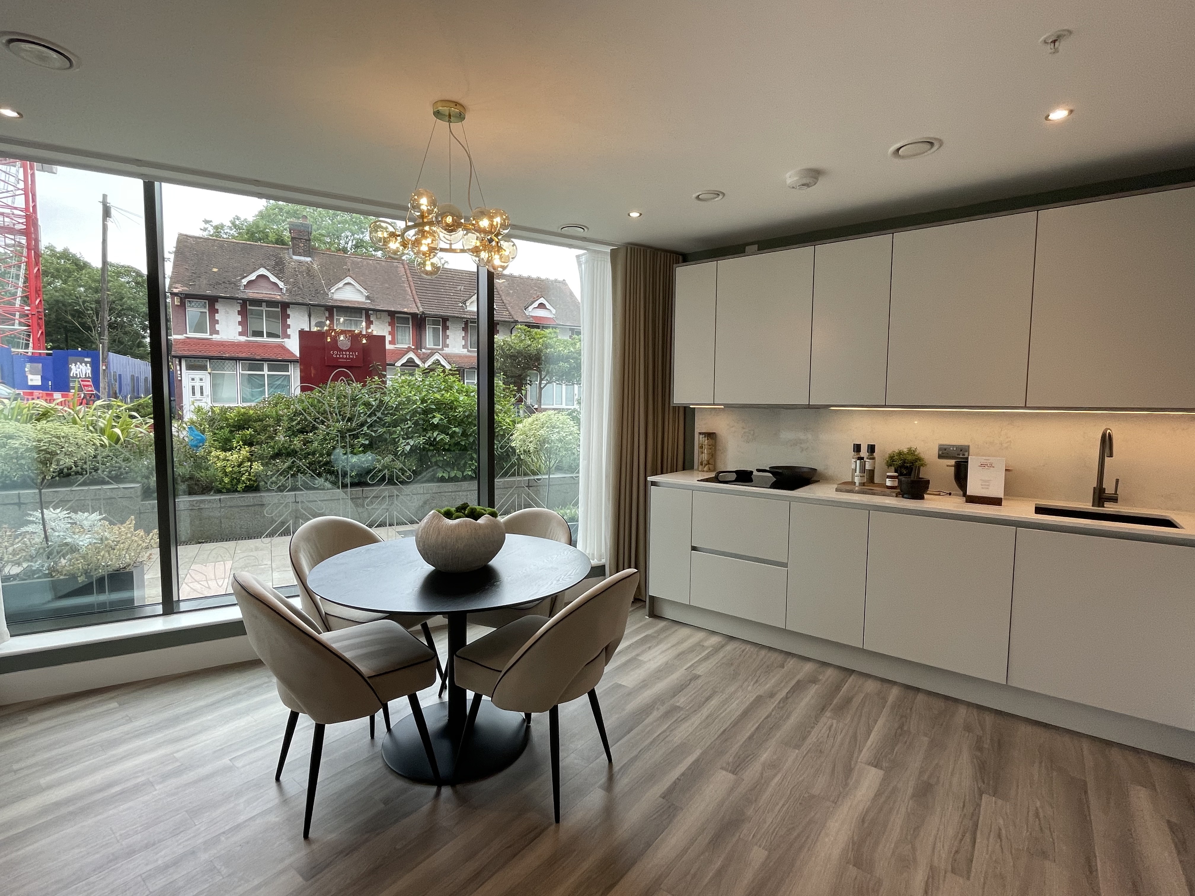 藍莎集團 | 英國置產一站式服務