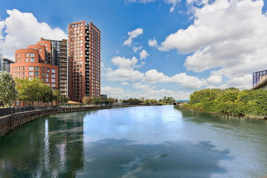 伦敦·欧茶茗苑 Orchard Wharf 外观