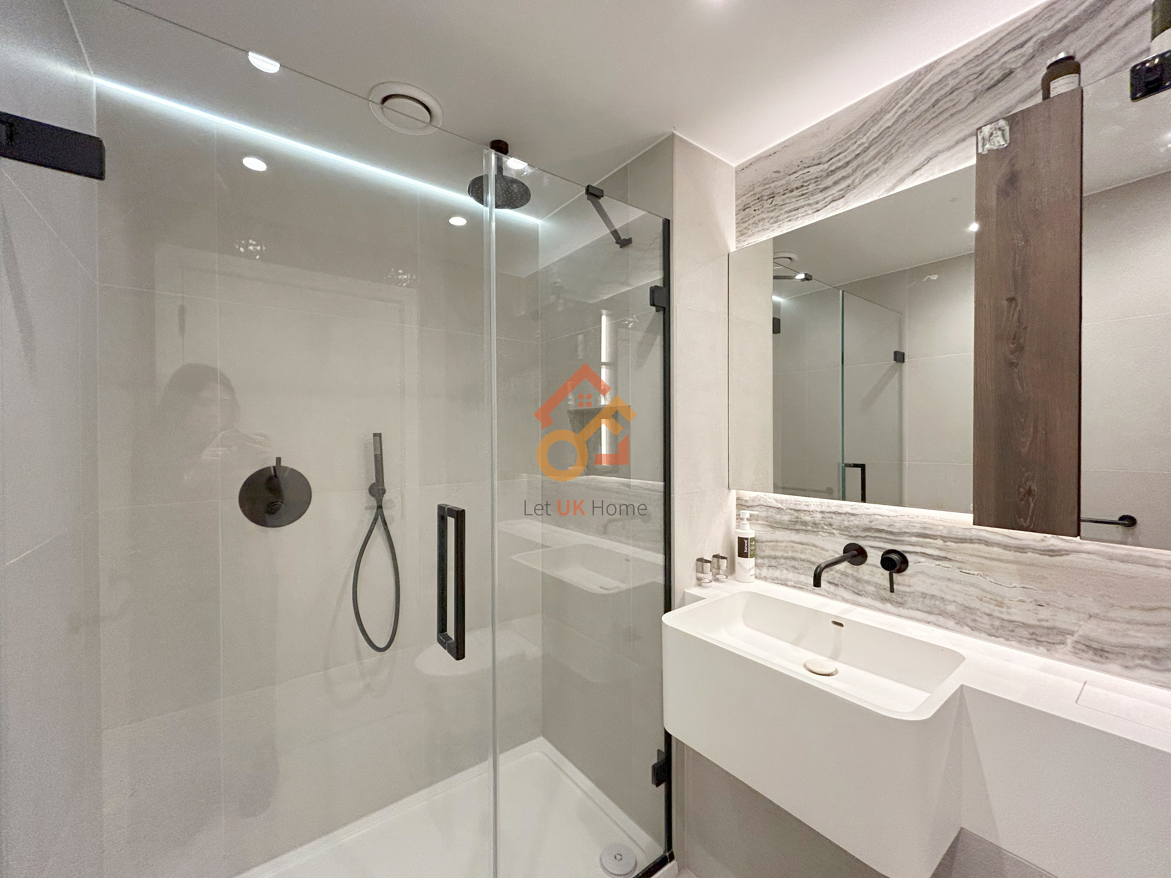 藍莎集團 - 英國樓盤、英國物業代理 | 英國買樓置業一站式服務