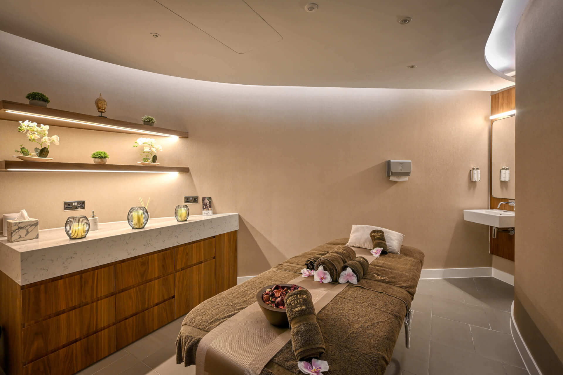 藍莎集團 - 英國樓盤、英國物業代理 | 英國買樓置業一站式服務