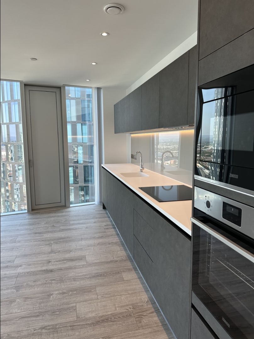 藍莎集團 | 英國置產一站式服務