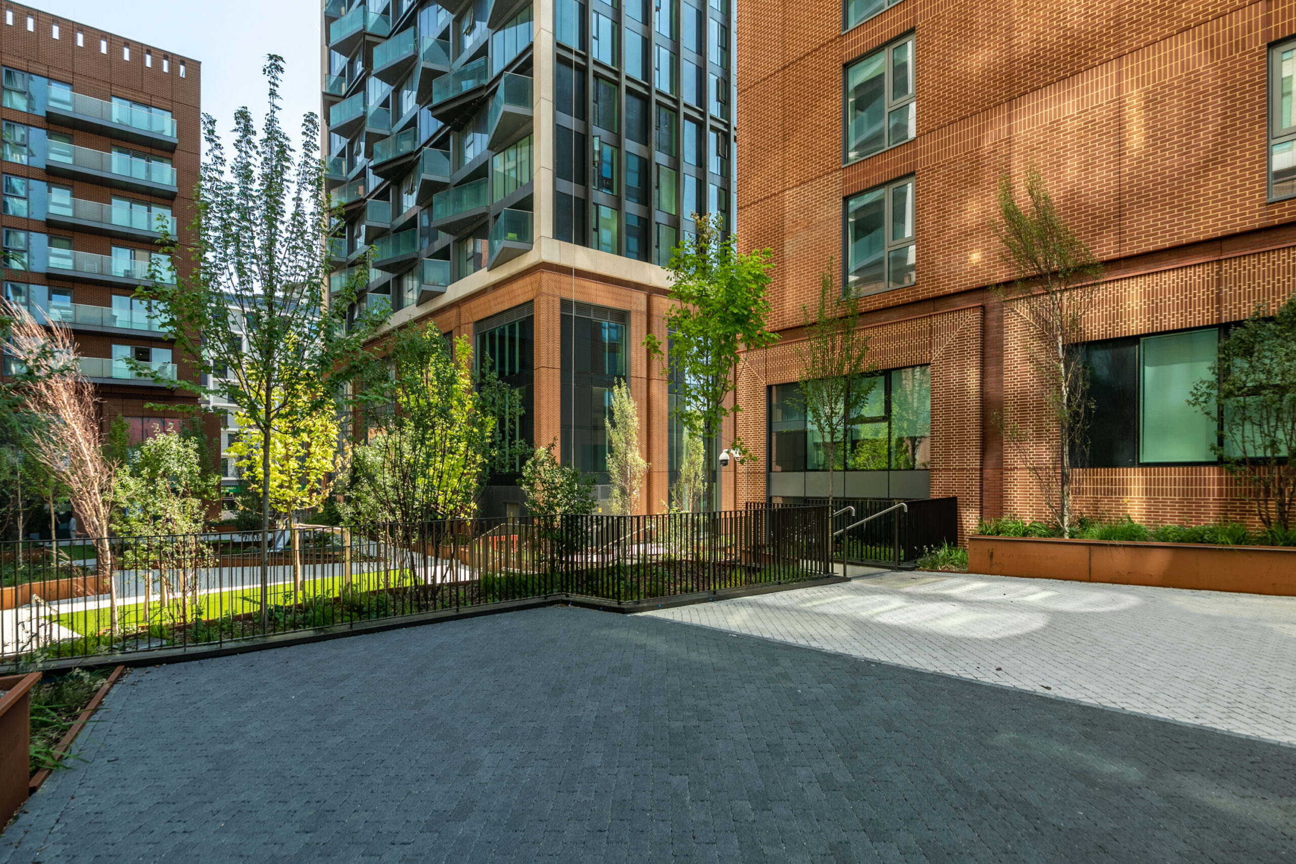 Lansha Group - UK Real Estate, UK Property Agency | One stop shop for buying and purchasing properties in the UK