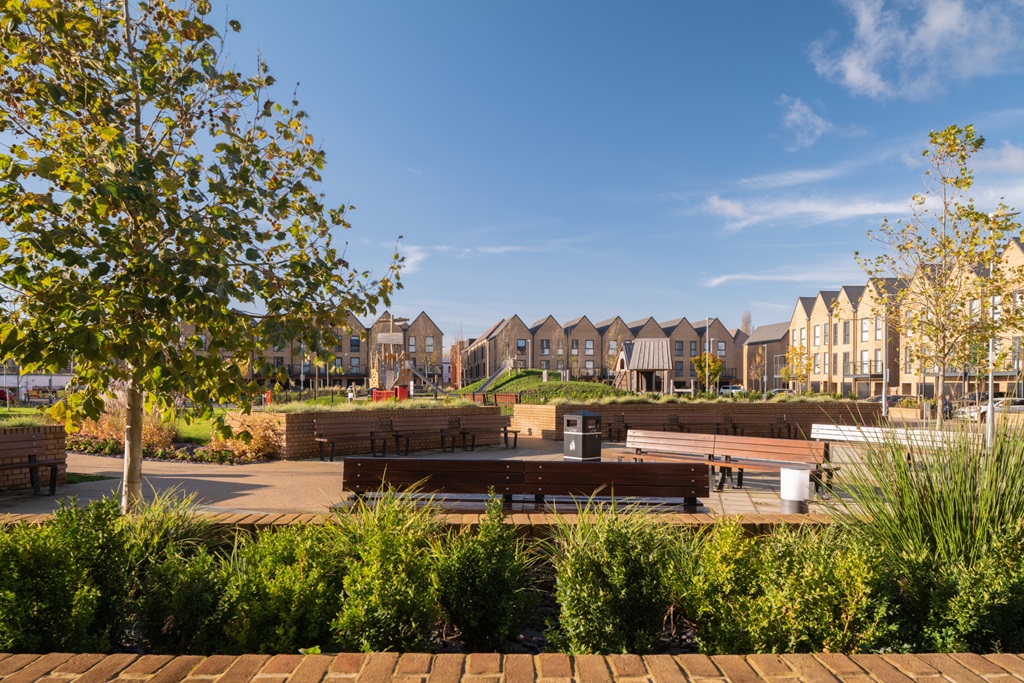 伦敦·萨顿米尔庄园 New Mill Quarter 外立面