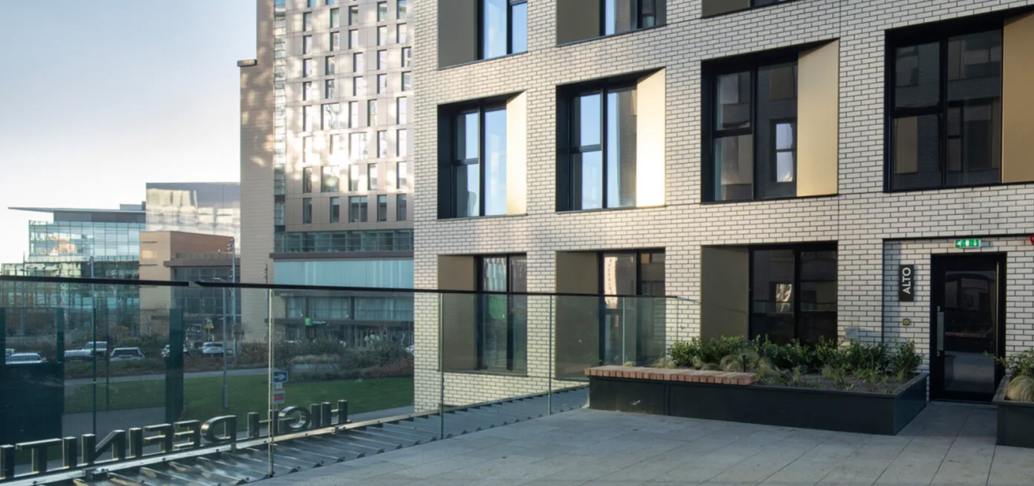 藍莎集團 - 英國樓盤、英國物業代理 | 英國買樓置業一站式服務