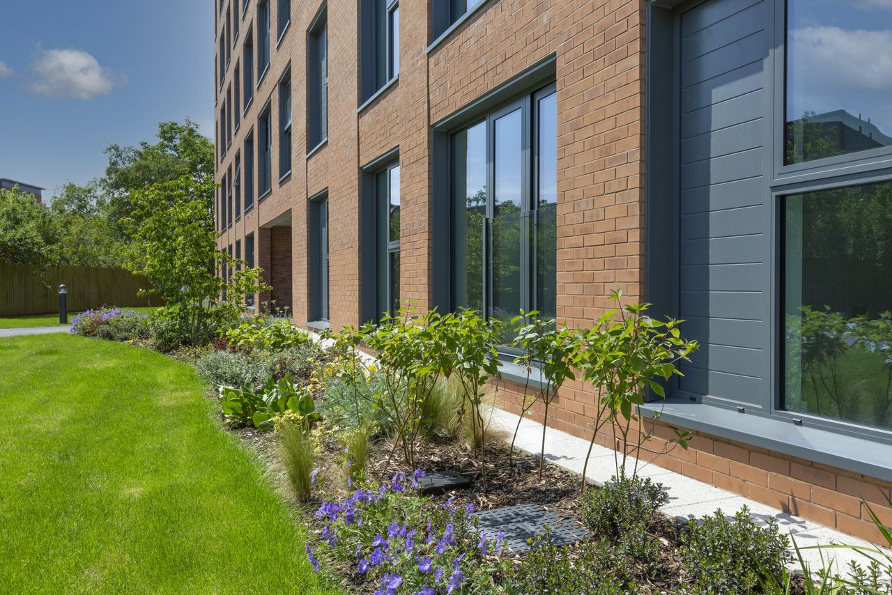 藍莎集團 - 英國樓盤、英國物業代理 | 英國買樓置業一站式服務