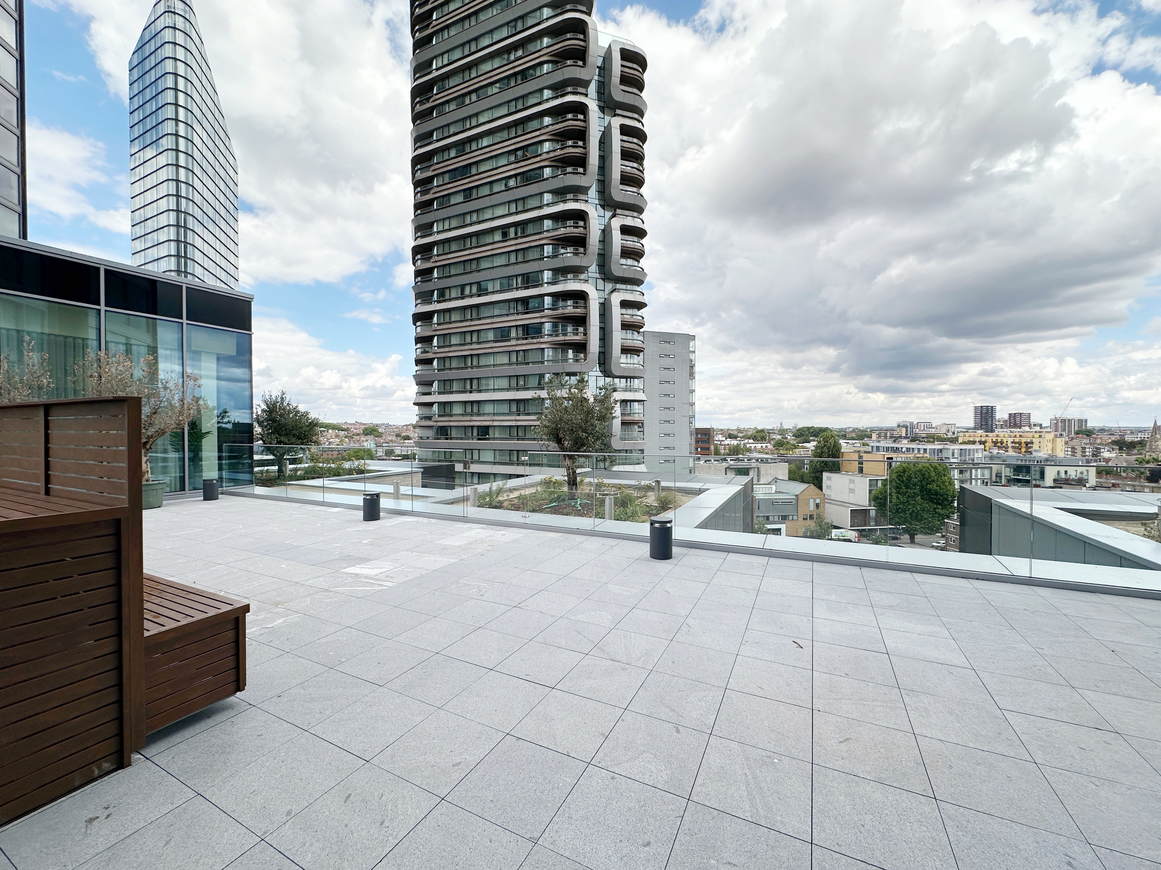 藍莎集團 - 英國樓盤、英國物業代理 | 英國買樓置業一站式服務