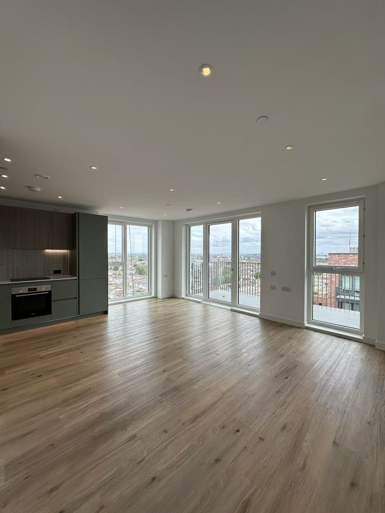 藍莎集團 - 英國樓盤、英國物業代理 | 英國買樓置業一站式服務