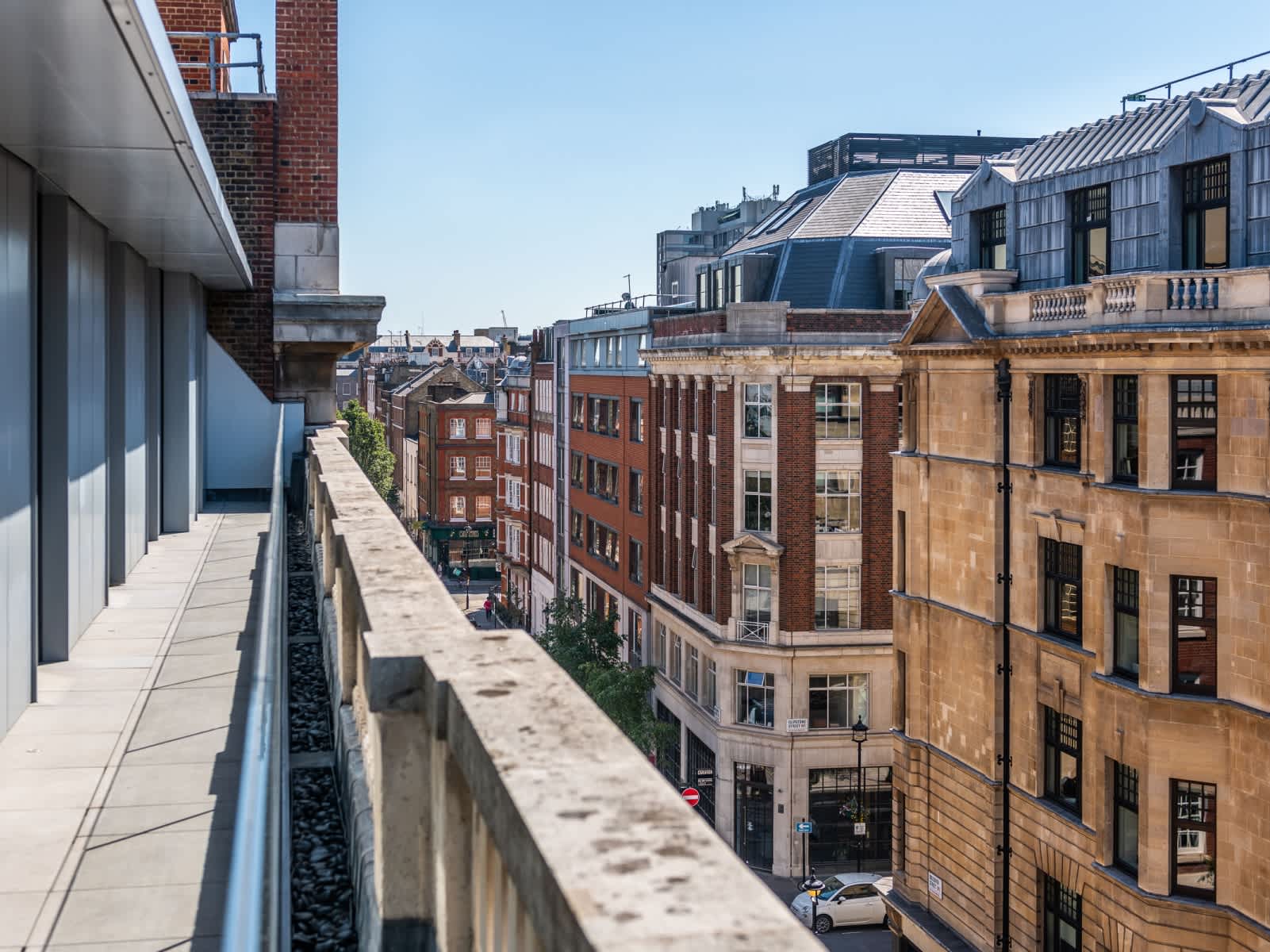 伦敦·博尔索弗街19号  19 Bolsover Street 外立面