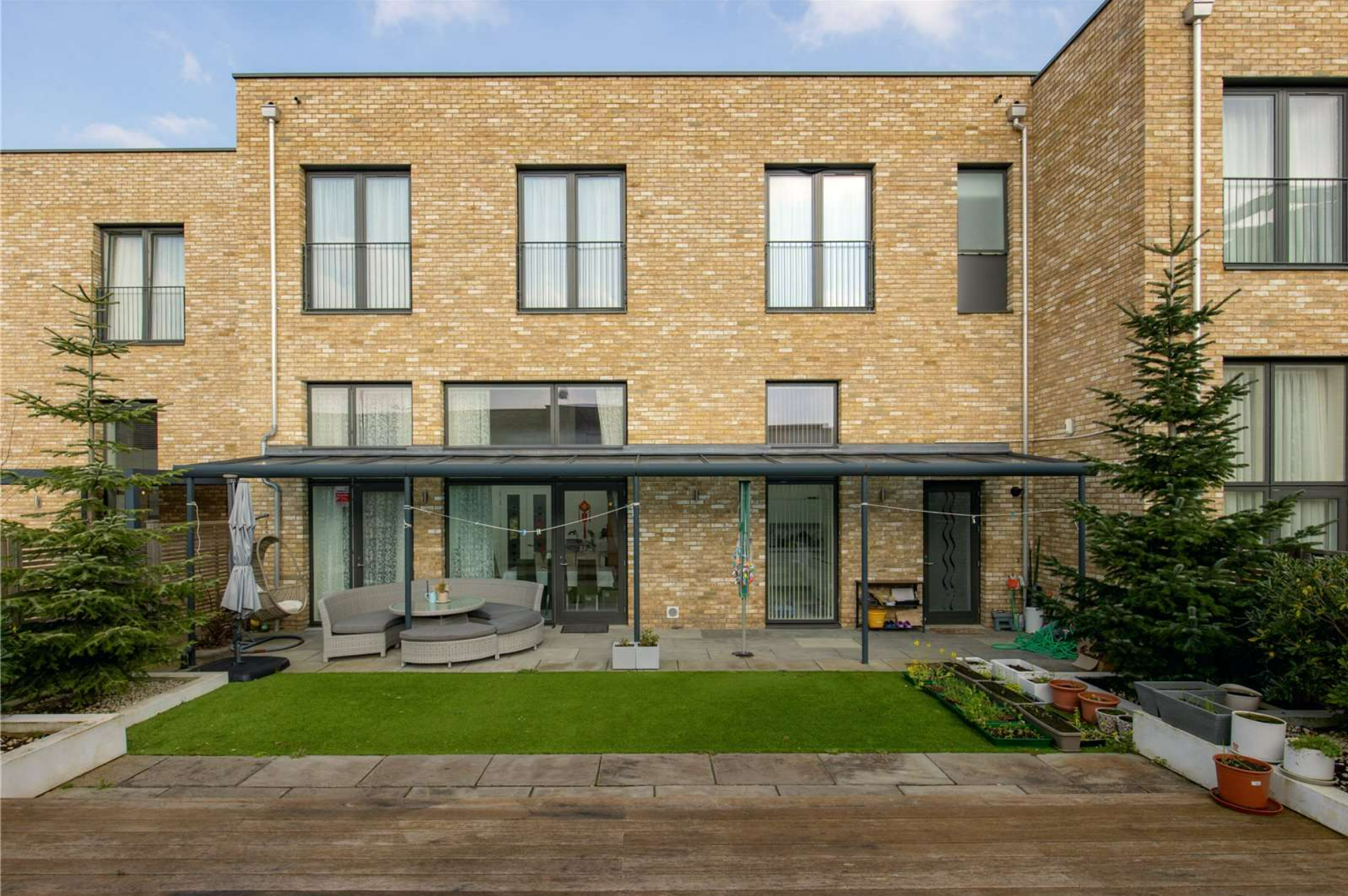 藍莎集團 | 英國置產一站式服務