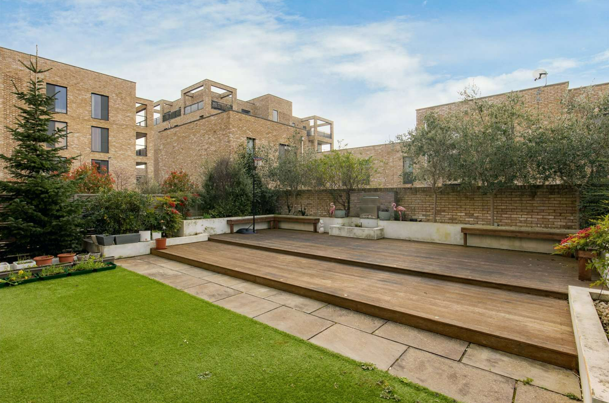 藍莎集團 | 英國置產一站式服務