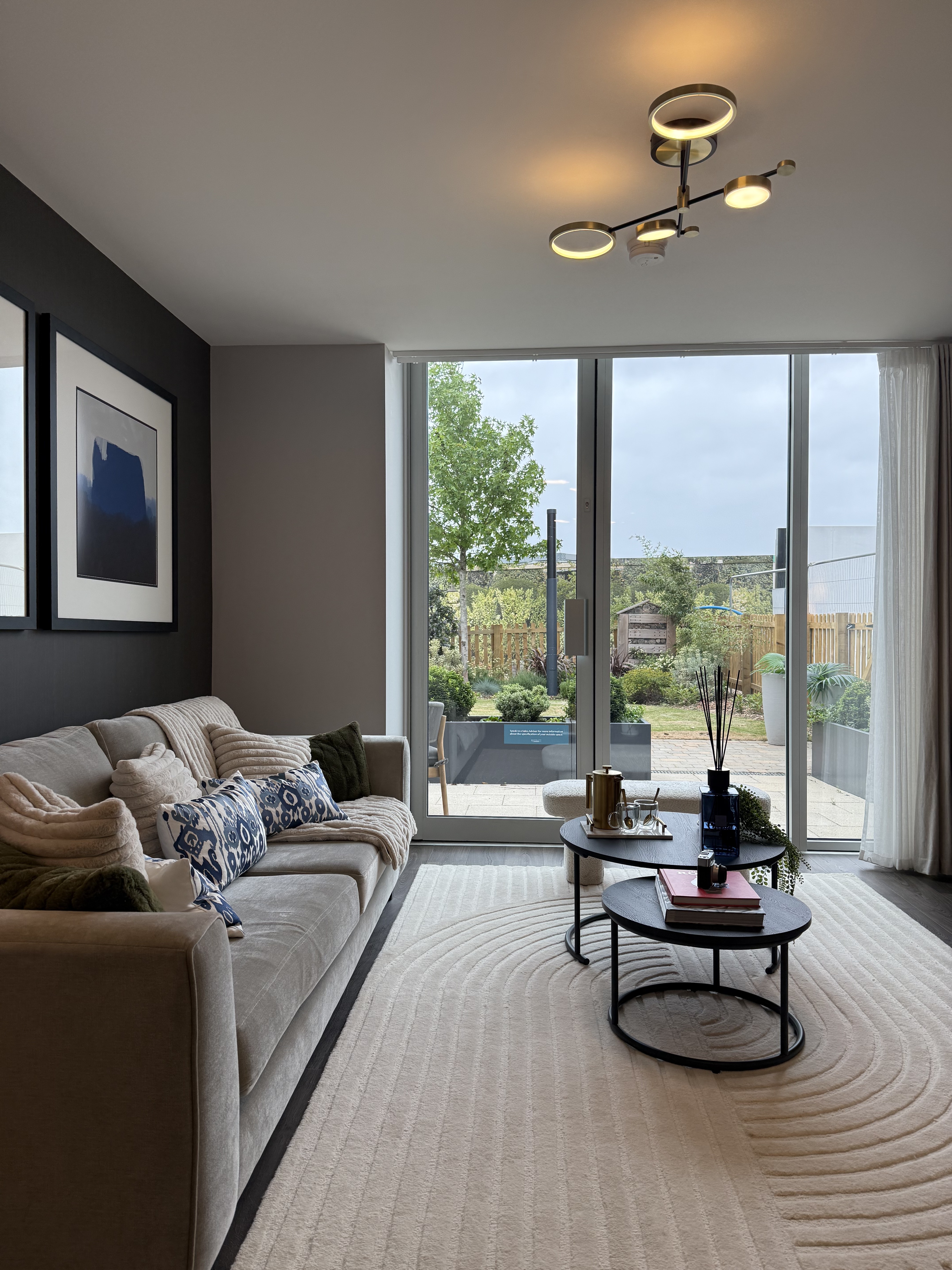 藍莎集團 - 英國樓盤、英國物業代理 | 英國買樓置業一站式服務