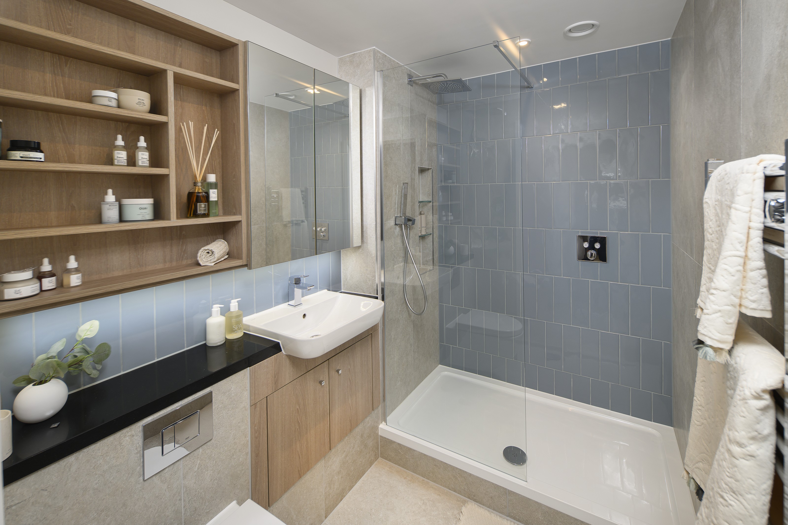 藍莎集團 - 英國樓盤、英國物業代理 | 英國買樓置業一站式服務