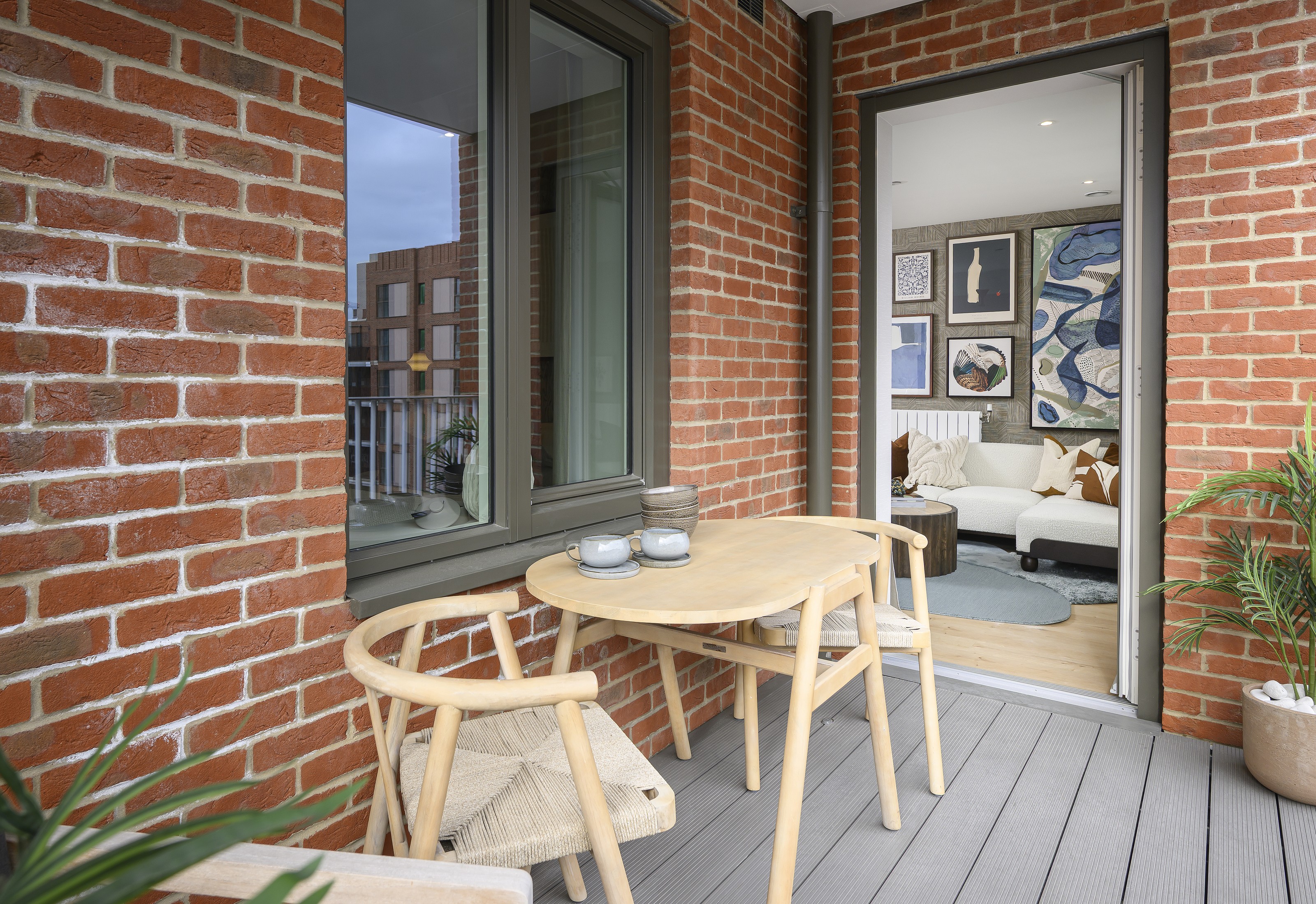 藍莎集團 - 英國樓盤、英國物業代理 | 英國買樓置業一站式服務