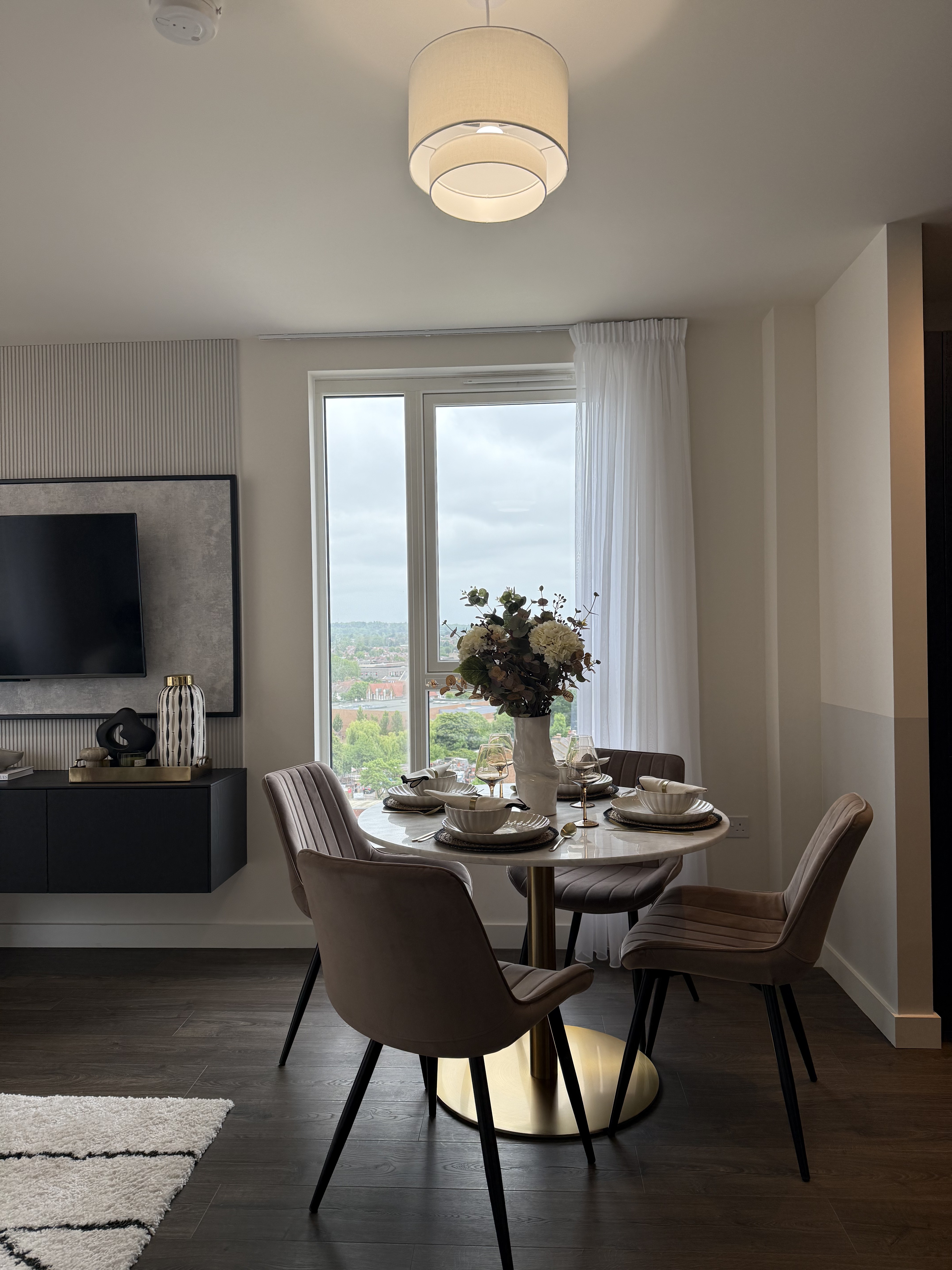 藍莎集團 - 英國樓盤、英國物業代理 | 英國買樓置業一站式服務