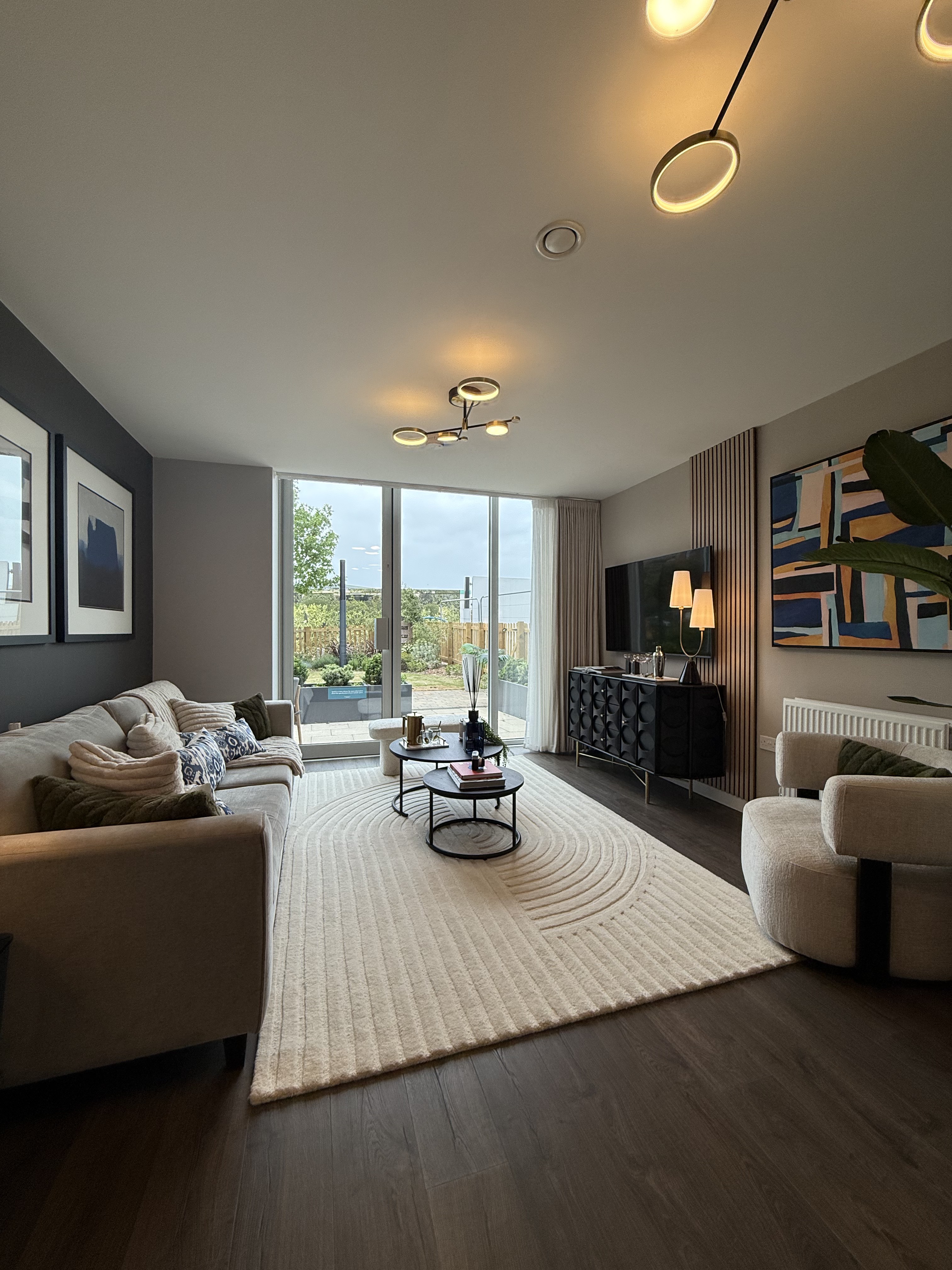 藍莎集團 - 英國樓盤、英國物業代理 | 英國買樓置業一站式服務