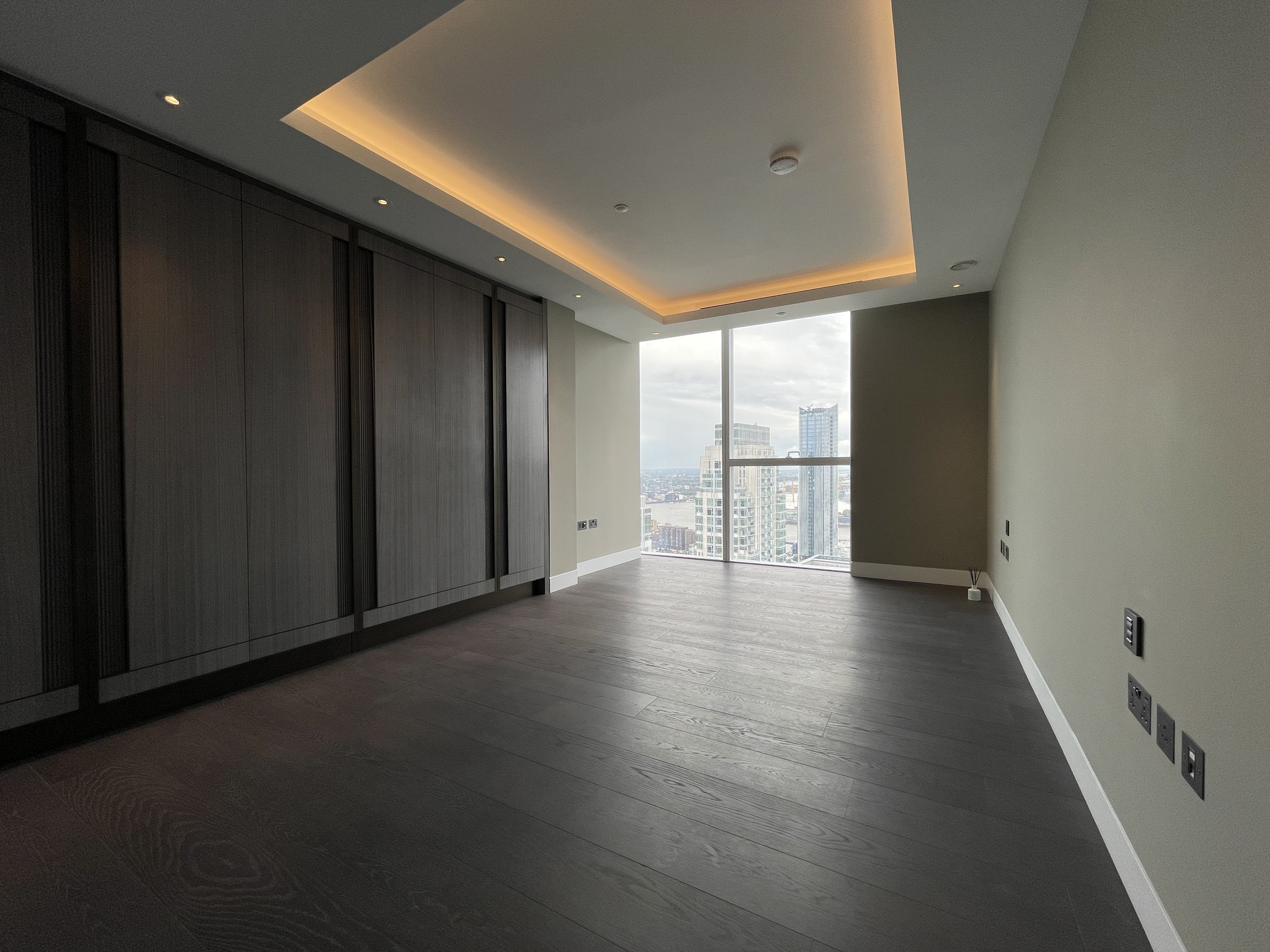 藍莎集團 - 英國樓盤、英國物業代理 | 英國買樓置業一站式服務