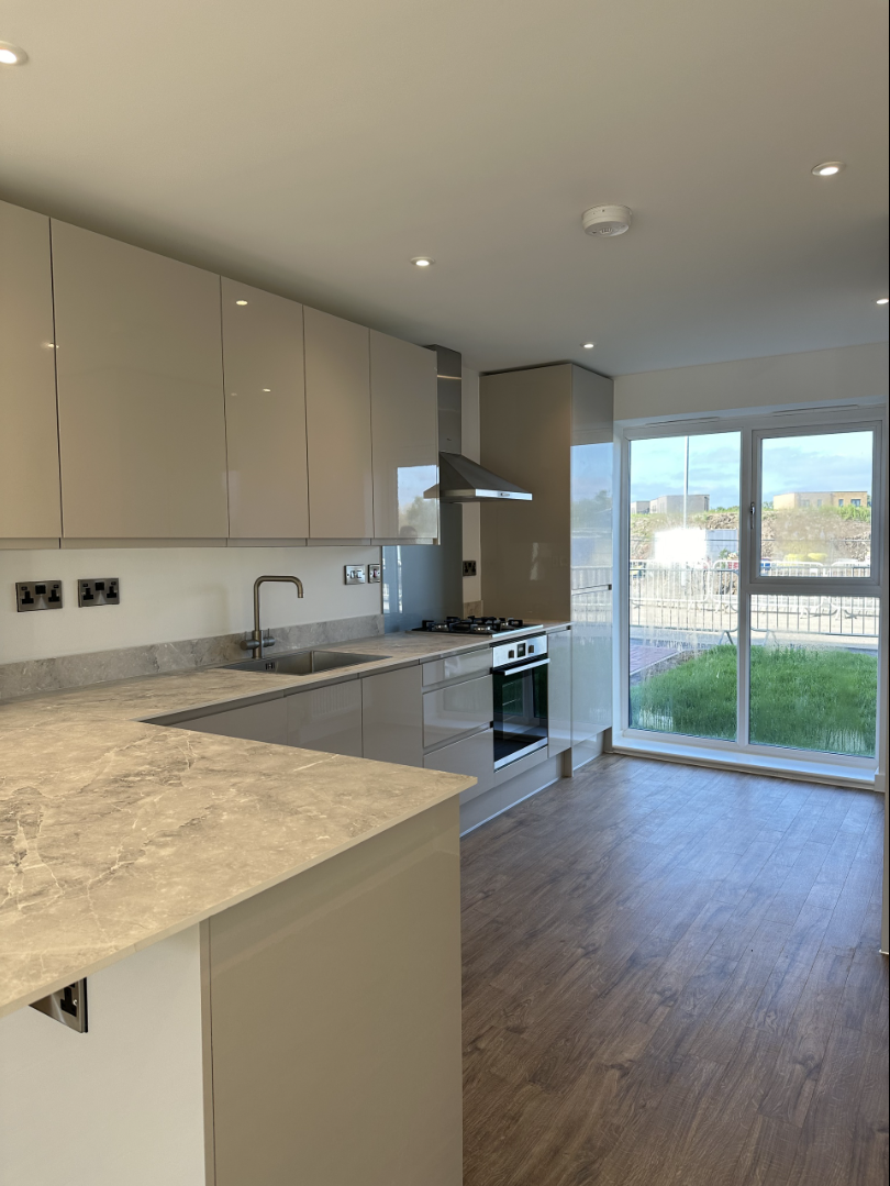 藍莎集團 - 英國樓盤、英國物業代理 | 英國買樓置業一站式服務