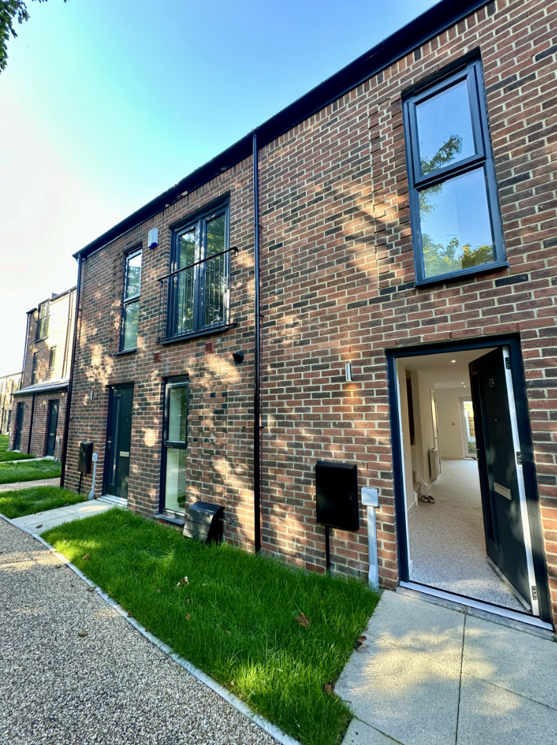 藍莎集團 - 英國樓盤、英國物業代理 | 英國買樓置業一站式服務